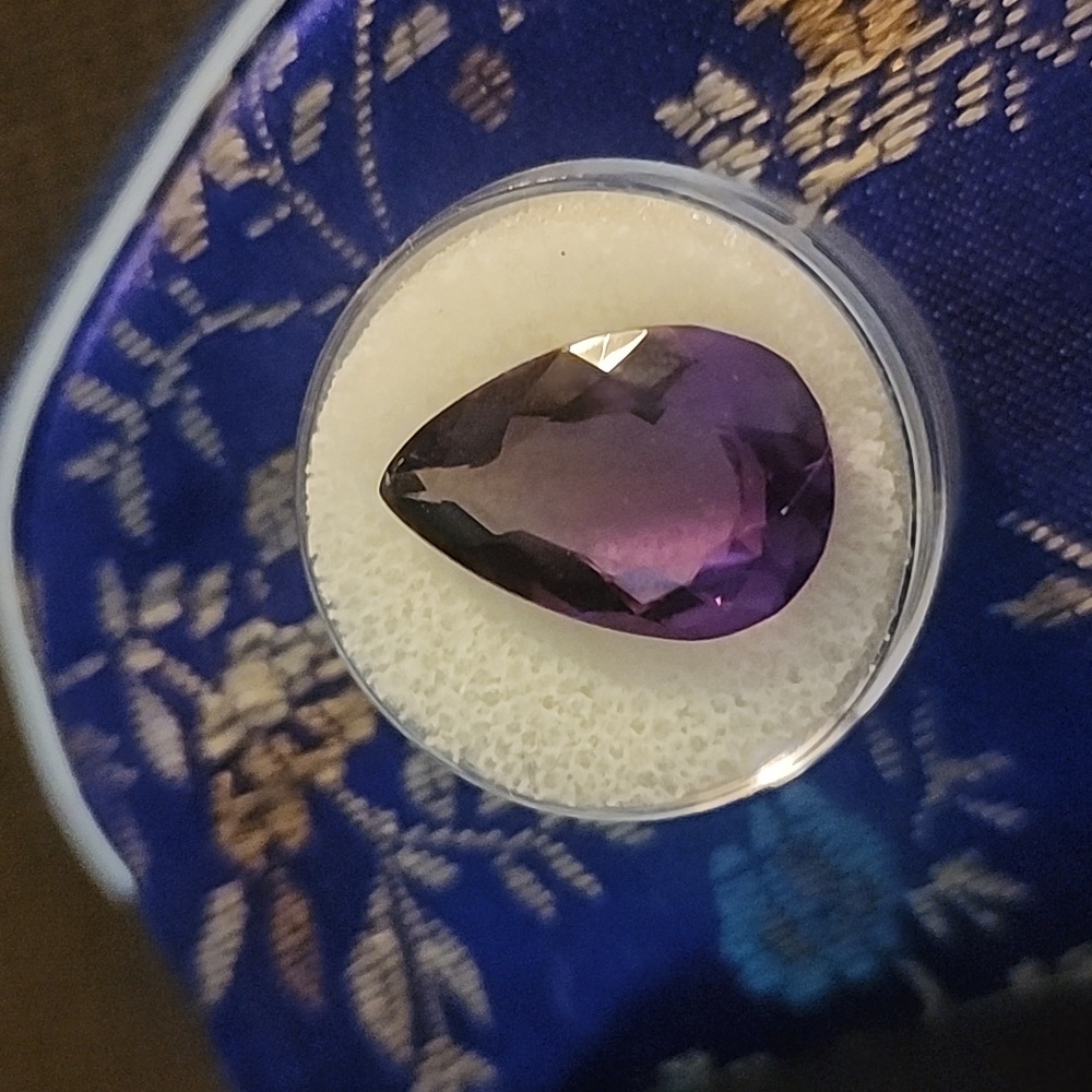 Amethyst gem pre-cut